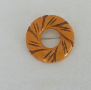 Vintage Carved Butterscotch Bakelite Circle Pin/brooch