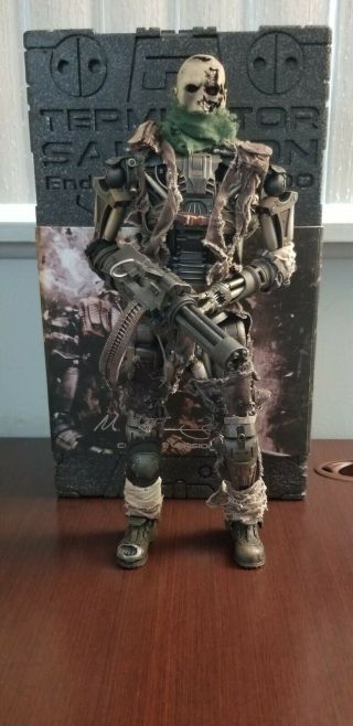 Hot Toys Mms105 Terminator Salvation T - 600 Weathered Rubber Skin Concept Version
