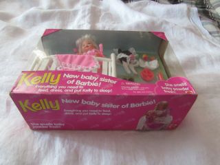 Bedtime Kelly Barbie baby sister crib bottle Mattel 12489 NRFB food clothes1994 3