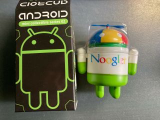 Android Mini Collectible Figure: Series 02 - Noogler By Jeff Yaksick