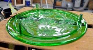 Vintage Green Depression Glass Cake Plate Kitchen Baking 2