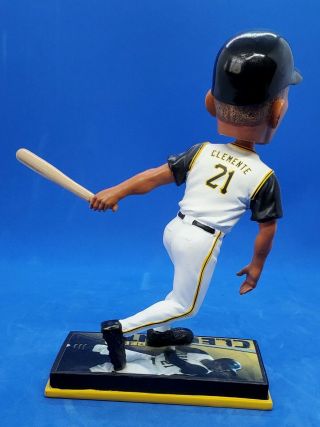 ROBERTO CLEMENTE LEGENGS OF THE DIAMOND FOREVER COLLECTIBLES BOBBLEHEAD LIMTED 3