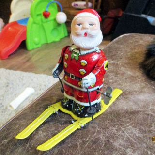 Vintage Japan Bandai Toy Tin Wind - Up Santa Claus Skis Skiing Celluloid Head 5 "