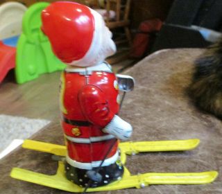 Vintage Japan BANDAI Toy Tin Wind - Up SANTA Claus Skis Skiing Celluloid Head 5 
