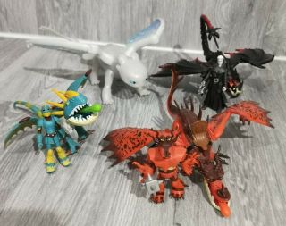 How To Train Your Dragon Figure Bundle Including Light Up Light Fury