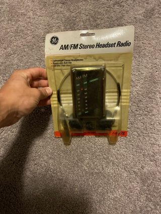Vintage General Electric Ge Am Fm Portable Headset Radio 7 - 1627s