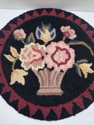 Vintage Round Hooked Chair Mat 16  Across