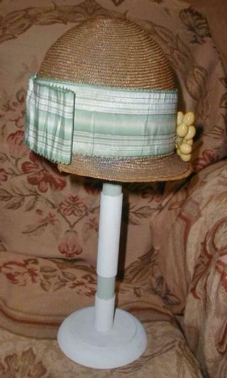 1920s Straw Cloche Flapper Hat W Green Silk Ribbon & Berries For Young Girl