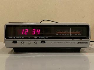 Vintage Soundesign Am Fm Clock Radio