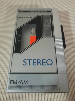 Vintage Sanyo M - G25a Portable Radio Cassette Tape Player Walkman