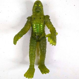 1997 Universal Monsters Swamp Thing Burger King 4.  5 " Posable Action Figure Vtg
