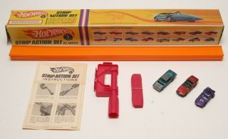 E01 Vintage Mattel Hot Wheels Redline Era Strip Action Set W/ 3 Redlines