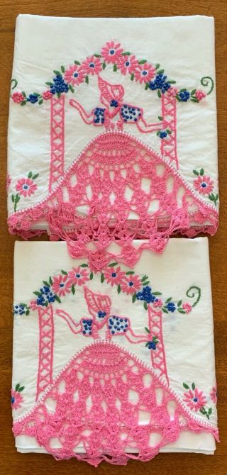 Vintage Pair Southern Belle Pillowcases Embroidery & Crochet Pink Blue Trellis