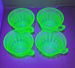 4 Vintage Art Deco Ribbed Bright Green Uranium Glass Tea Or Coffee Cups