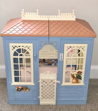 Vintage Mattel Barbie 1998 Fold Out Family Cottage Blue House Turning Rooms