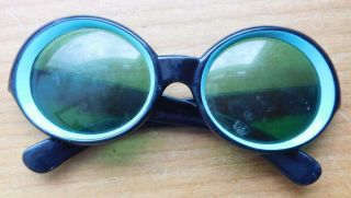 Sg2 Vintage Collectible Italian Ladies Sunglasses 1960s London Mod Groovy Retro