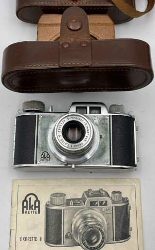 Vintage Akarette Ii 35mm Camera In Case With Instruction Booklet