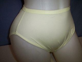 " Vanity Fair " Vintage Sheer Yellow - Hi - Leg Brief/pantie Sz: 8