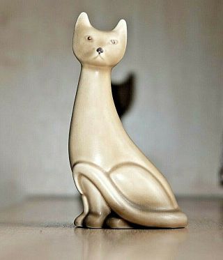 A Vintage Mid 20th Century Retro Sylvac Pottery Beige Cat Figure 3167