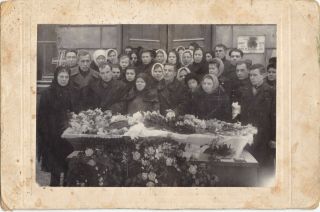 Post Mortem - Young Girl In Coffin,  Funeral,  Vintage Photo 1930 - 1940s