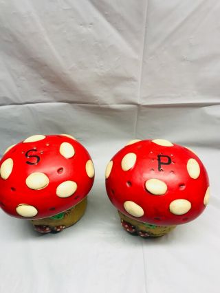 Vintage Large Mushrooms with Butterflies Salt and Pepper Shakers Japan 2