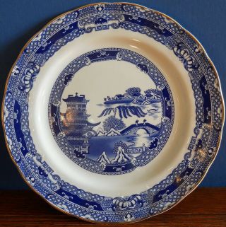 A Vintage Collectors Ringtons Gilt Blue And White Willow Dinner Plate By Wade