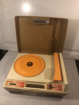 Vintage 1978 Fisher Price Record Player Model 825 Kid Phonograph Turntable