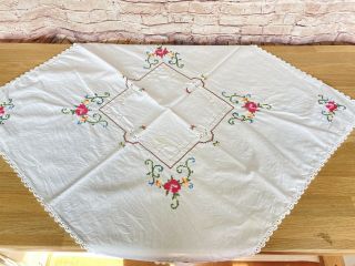 Vintage Linen Tablecloth Centre Hand Embroidered Cross Stitch Flowers Crochet