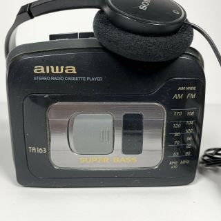 Vtg Aiwa Hs - Ta163w Radio Cassette Player Walkman Am/fm W Sony Mdr - 222