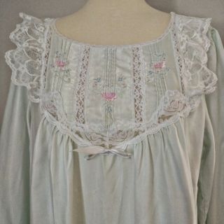 Barbizon Cuddleskin Nightgown Nightie Small P Modest Pale Green Embroidery Lace
