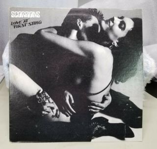 Vintage 1984 Scorpions " Love At First Sting " Lp - Mercury Records (814 - 981) Nm,