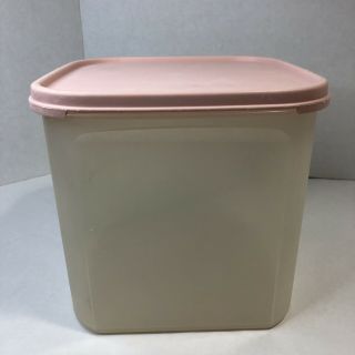 1 - Vintage Tupperware 1621 Modular Mate Pink - 17 Cup - 2 Are Available