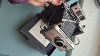 Vintage Polaroid Land Camera Model 350 W/flash Unit,  Carry Case,  & Bulbs