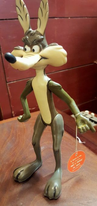 Vintage Dakin Cartoon Figure 2208 Wile E.  Coyote Looney Tunes Warner Bros 1968