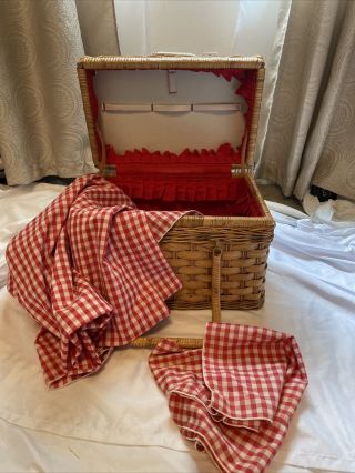 Lined Vintage Wicker Picnic Basket With Napkins And Table Cloth