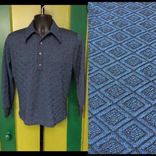 Vtg 1970’ Men’s Polo Shirt.  Long Sleeve.  Blue W/diamond Pattern Knit.  Size S/m