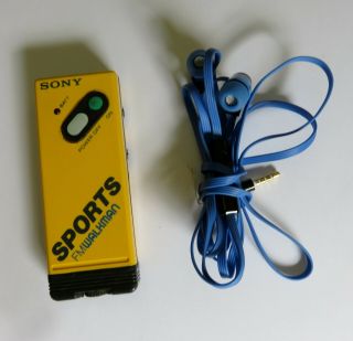 Vintage Retro Sony Sports Fm Walkman Srf - 5 - In