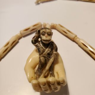 Vtg Antique Carved Ivory Colored Bovine Bone Bead Monkey In Hand Necklace 2