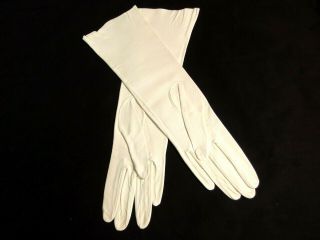 Never Worn Vintage Unmarked 12.  5 " Long Size 6 1/2 Ladies Kid Leather Gloves