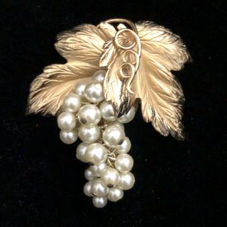 Vintage Faux Pearl Grape Cluster And Goldtone Leaf Brooch Pin
