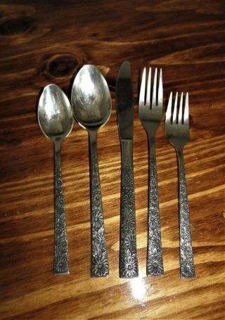 Vintage Retro Lc Lifetime Cutlery Stainless 1 - Place Setting Flatware Daisies