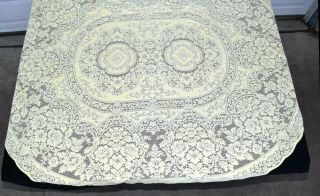 Vintage Quaker Lace Pale Yellow Floral Pattern Oval Tablecloth 70 " X 84 "