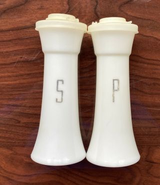 Vintage Tupperware Salt Pepper Shakers Hourglass 6 " White 718 Usa