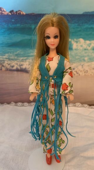 1970s Topper Dawn Doll Wearing Rock Flower Outfit