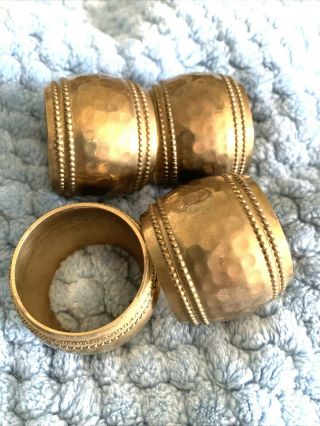 Vtg Set Of 4 Hand Hammered Brass Napkin Rings - Pre Owned - Pier One 1 - 1/2 " Opening
