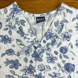 Rose Scrub Top Womens Medium Vintage Usa - Made 100 Cotton Blue White Floral