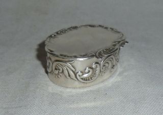 Repousse Decorated Early 20th Century 925 Silver Continental Snuff Box 3