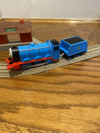 Thomas & Friends Trackmaster Gordon & Tender Motorized Battery Train Engine 2013