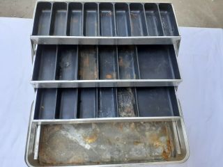 Vintage Umco 103a Metal Tackle Box 3 Tray