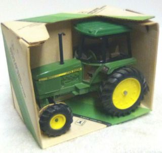Vintage 1989 Ertl 1/16 John Deere 2550 Tractor Special Edition Farm Toy